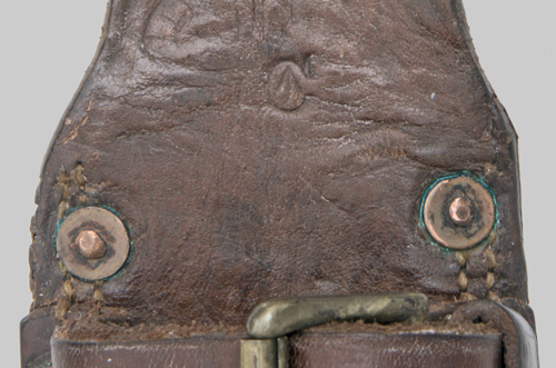 Image of Canadian Pattern 1915 Leather belt frog